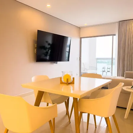 29th Floor And Bay View-pool *