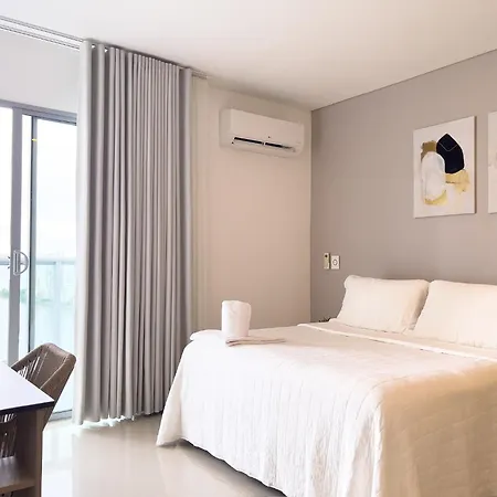 29th Floor And Bay View-pool * Cartagena