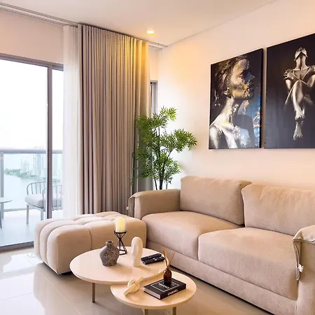 29th Floor And Bay View-pool * Cartagena
