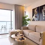 29Th Floor And Bay View-Pool