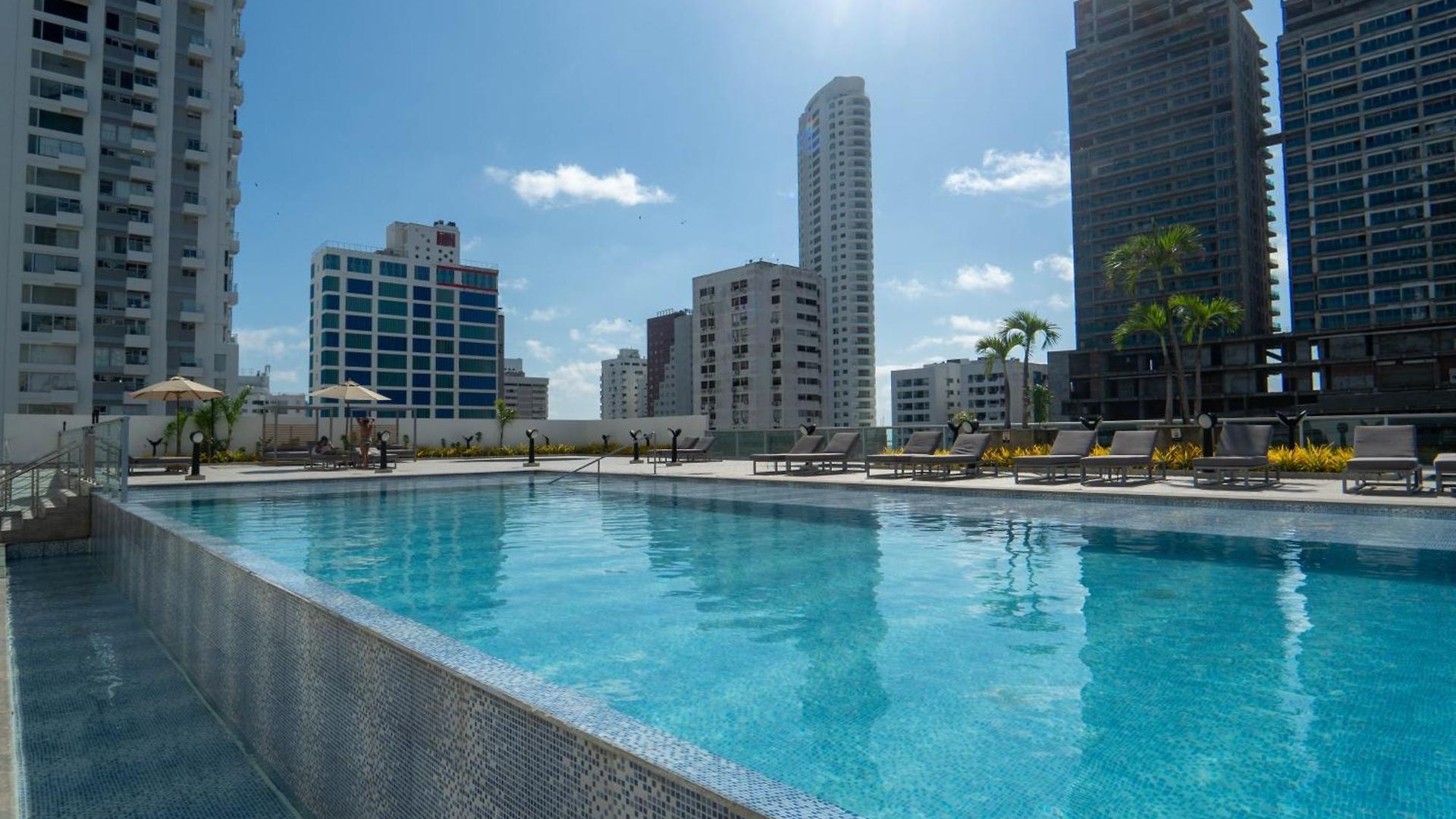 29th Floor And Bay View-pool Apartamento